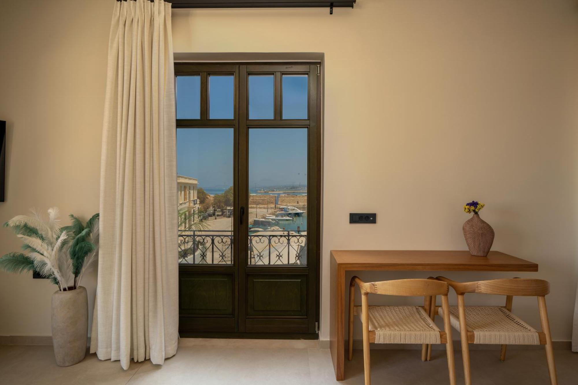 Rettimo Suites, Experience Luxury In The Heart Of Rethymno Exterior photo