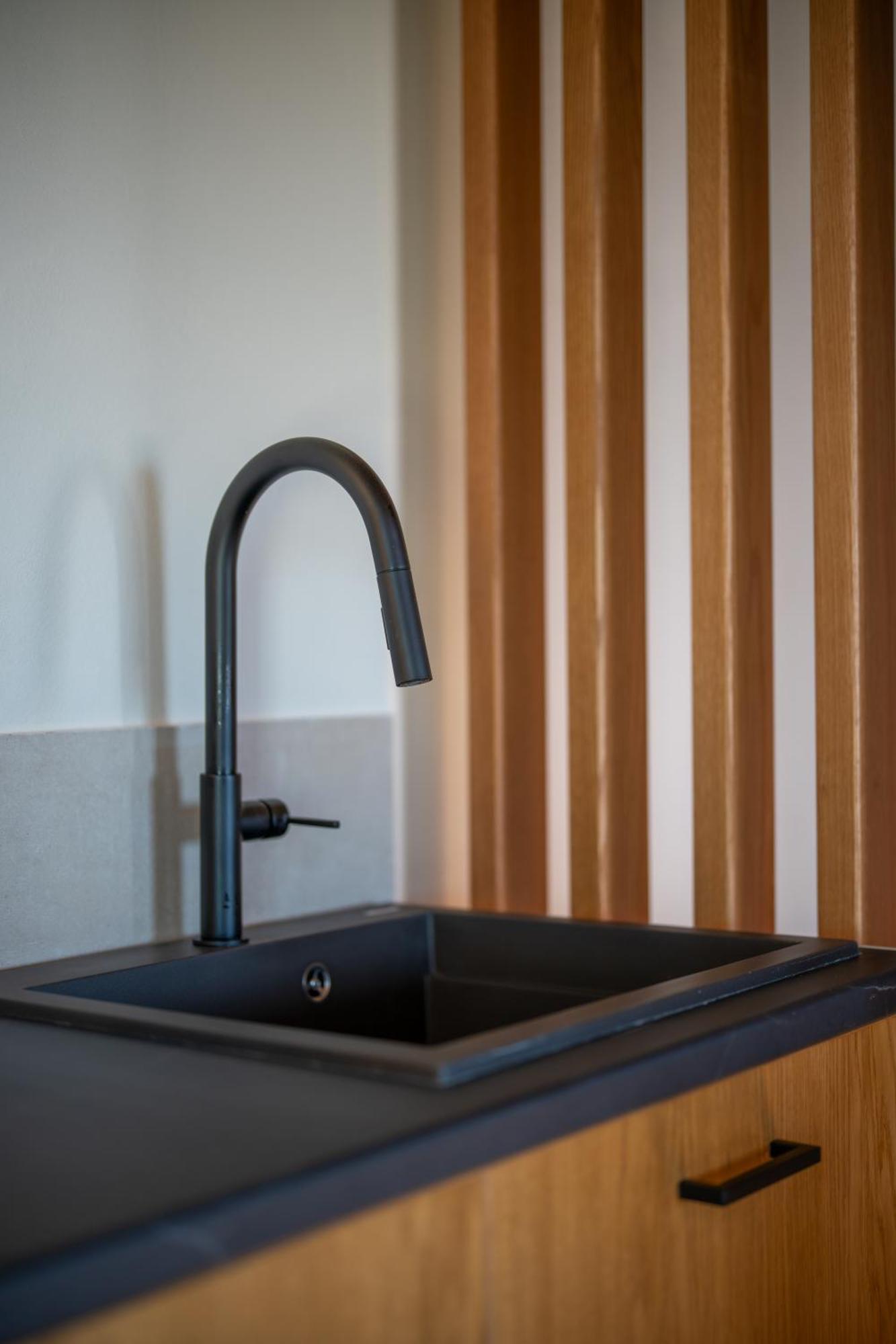 Rettimo Suites, Experience Luxury In The Heart Of Rethymno Exterior photo